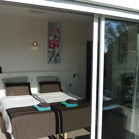 Perle De La Mer Bed & Breakfast Saint Aygulf