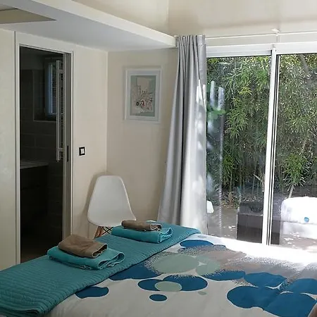 Perle De La Mer Bed & Breakfast